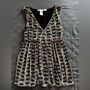 Studio M Black and White Geometric Tank Top